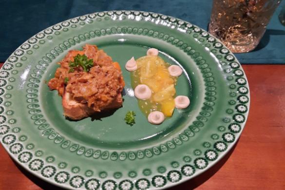 Eén van de geserveerde hoofdgerechten