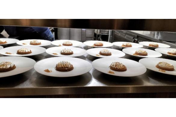 Toetjes In de Oude Stempel staan klaar om uitgeserveerd te worden